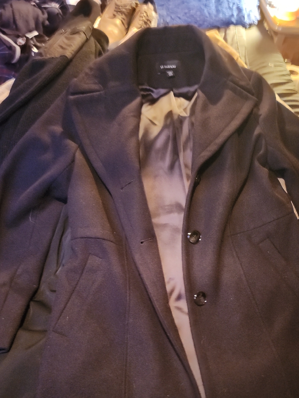 le chateau Black Women's Wool-Blend Tailored Blazer Coat